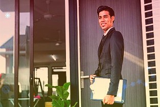 中微半導(dǎo):公司持有聲光電科股票是因去年聲光電科發(fā)行股票收購(gòu)公司與中電科2